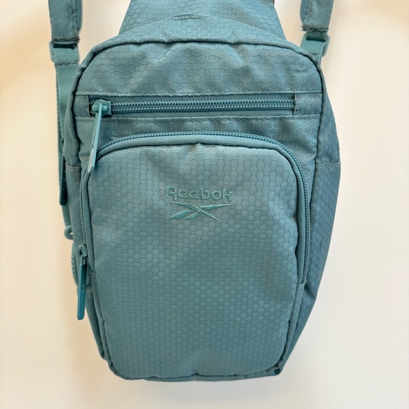 Reebok Cosmos Crossbody Bag Sling Backpack - Picture 7 of 14